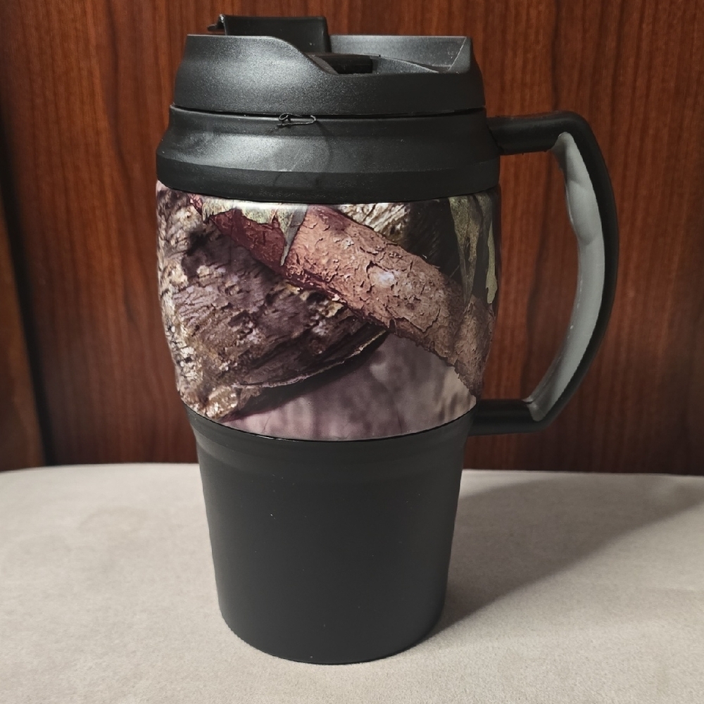 Mossy Oak Black and Camouflage Mug - Picture 2 of 7